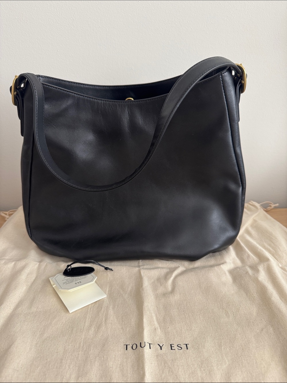 Tout Y Est bag